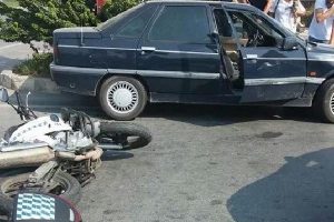 Trafik polisi kazada yaralandı