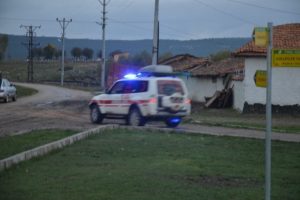 Kaybolan helikopter havadan-karadan aranıyor