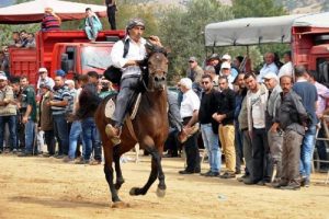 Rahvan atları yarıştı