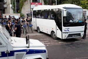 Diyarbakır'da 45 kişi tutuklandı