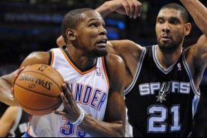Kevin Durant'ın ayağı kırıldı