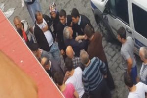 Mahalleyi karıştıran polis m&uuml;dahalesi