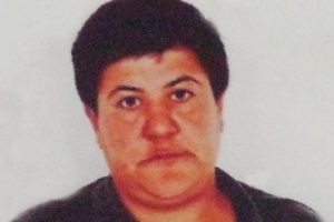 'Parayı vermezsen soyunurum!'