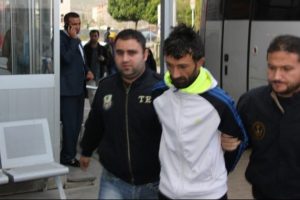 O ş&uuml;pheliler sağlık kontrol&uuml;nden ge&ccedil;irildi
