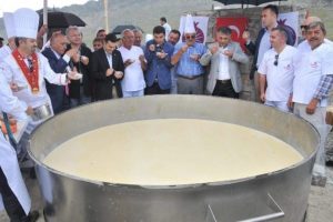 T&uuml;rk s&uuml;tlacı Guinnes Rekorlar Kitabı'nda