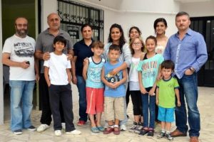 Apartman sitesinde &ccedil;ocuk meclisi