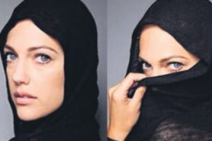 Pozlarıyla olay yarattı...