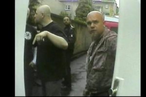 6 yıl gizlice 'neonazileri' &ccedil;ekti, belgesel yaptı