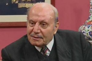 H&uuml;seyin &Uuml;zmez &ouml;ld&uuml;