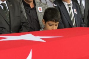 Onun acısı tarif edilemez