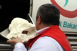 Kalp yetmezliği yaşayan 6 g&uuml;nl&uuml;k bebeğe u&ccedil;akla sevk