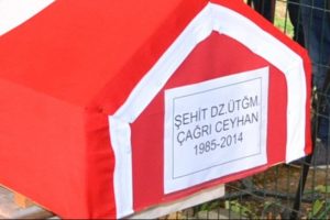 Nişanlısı g&ouml;zyaşlarına boğuldu
