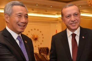 Singapur Başbakanı'nı kabul etti