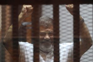 Mursi yargılamayı kabul etmedi