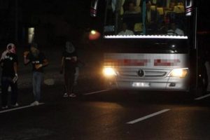 Yol kesip kimlik sordular