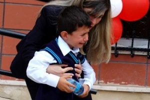 Ebeveynler okul korkusuyla nasıl başa &ccedil;ıkmalı