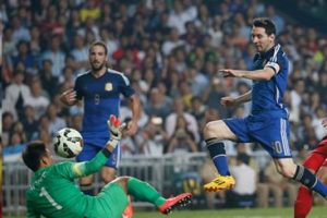 Hazırlık ma&ccedil;ında Messi şov!