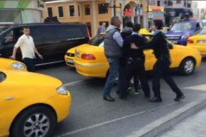 Taksim'de kavga !