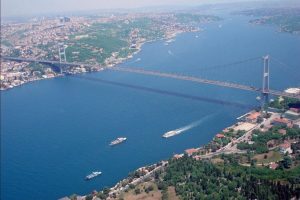 İstanbul boğazı gemi ge&ccedil;işlerine a&ccedil;ıldı