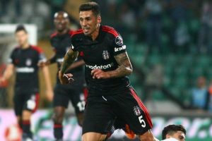 Beşiktaş Sosa'nın bonservisini aldı