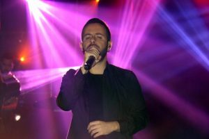 Bursa'da Emre Aydın r&uuml;zgarı