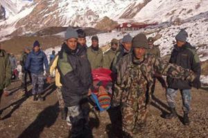 Himalayalar'da kar fırtınası