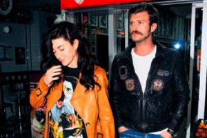 Gece vakti hamburger keyfi...