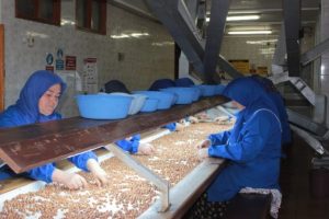 Her şeyi iş&ccedil;ileri i&ccedil;in yapıyor
