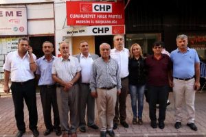 Mersin CHP'de 13 istifa