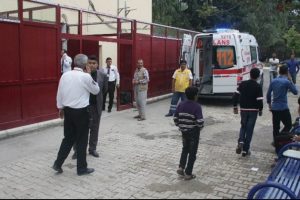 Y&uuml;zlerce kişi hastaneye koştu