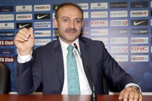 "Onur'un sakatlığı zeminden değil"