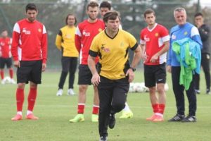Eskişehirspor hazırlıklarını s&uuml;rd&uuml;r&uuml;yor