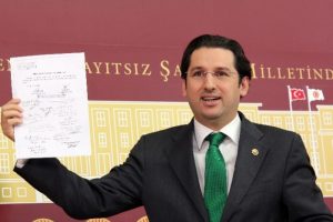 AK Parti'nin teklifine yapıştırdı