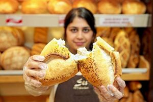 5 milyon ekmek &ccedil;&ouml;p oluyor