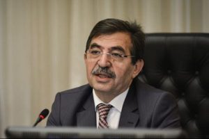 Bakan G&uuml;ll&uuml;ce'den flaş 'konut balonu' a&ccedil;ıklaması