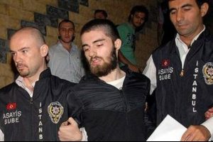 DNA'sı anne babası ile &ouml;rt&uuml;şt&uuml;