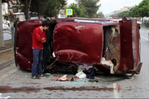 D&uuml;ğ&uuml;n yolu kana bulandı: 7 yaralı