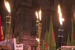 Kobani'ye ''meşaleli'' destek