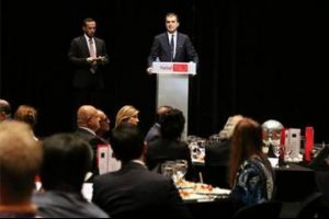 &Ccedil;elik: D&uuml;nyaya barış mesajı