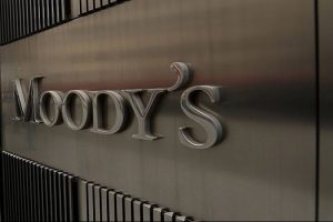 Moody's Rusya'nın notunu indirdi