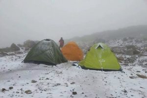Uludağ gelinliğini erken giydi!