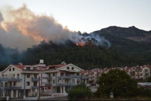 Marmaris yanıyor