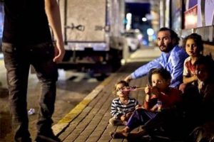 L&uuml;bnan Suriyelilere kapılarını kapadı