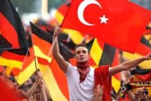 Almanya'da 'soykırım yok' mitingi