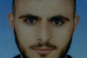 Motosiklet refuje &ccedil;arptı! 2 yaralı!
