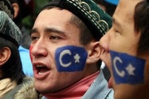 Uygur b&ouml;lgesinde yine kan aktı! 22 &ouml;l&uuml;!