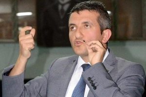 'Mahalle bakkalının yerini Facebook aldı'