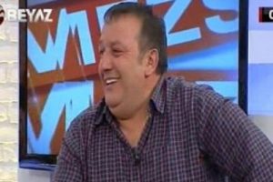 İsmail T&uuml;r&uuml;t Davut G&uuml;loğlu ve Volkan Konak'ı bombaladı...