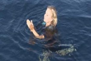 Nazlı Ilıcak Ali Şen'le daldı...