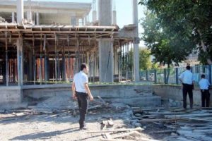 Fethiye'de inşaattan d&uuml;şen iş&ccedil;i &ouml;ld&uuml;